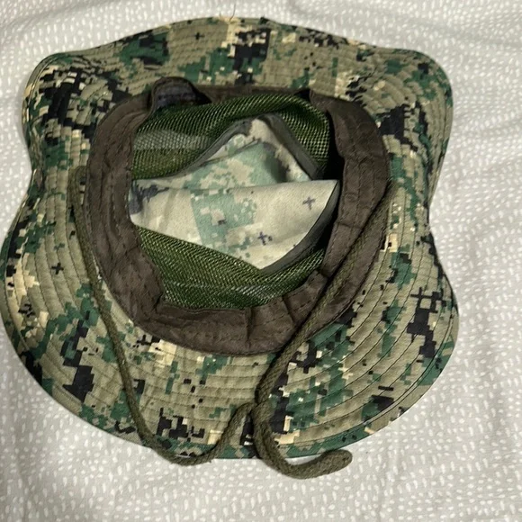 Men's Tan and Camouflage Bucket Hats - Picture 5 of 8
